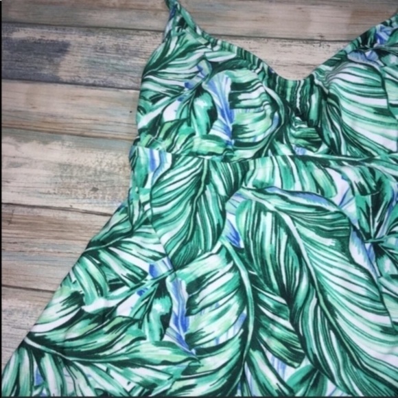 Mossimo Palm Leaf Tankini - Picture 3 of 6